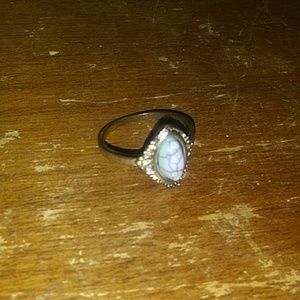 Diamond shaped ring